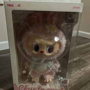 Molly Pop Mart Close to sweet